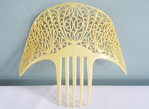 Vintage hair comb celluloid - hair,