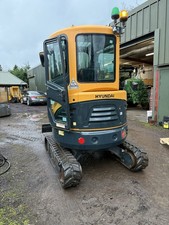 Hyundai 2.6 Ton Digger. Quick
