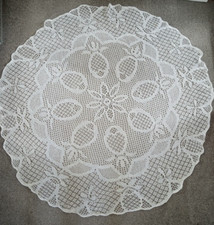 Pretty vintage round white
