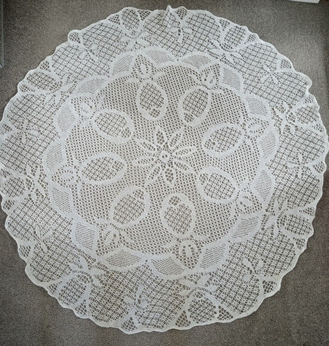 Pretty vintage round white