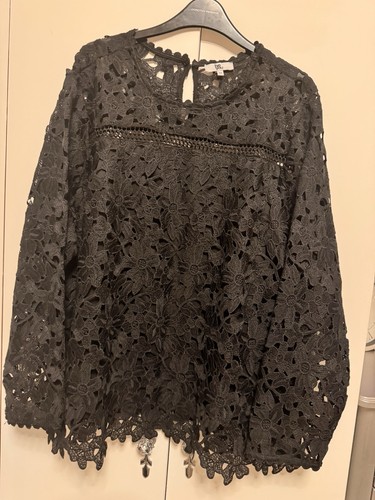 Lovely black lace lined top - black,