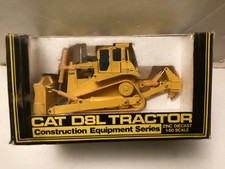NZG 233 CATERPILLAR CAT D8L