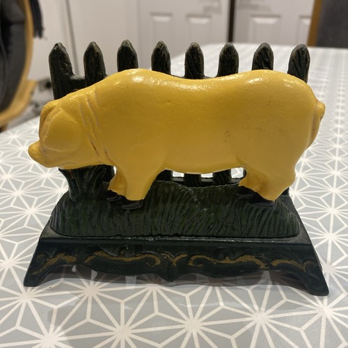 Cast iron pig - pig,