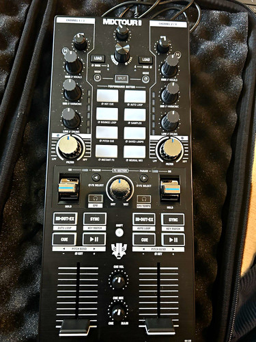 Reloop mixtour pro - mixtour, 4-channel