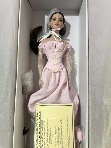 Cinderella basic brunette nrfb - cinderella,