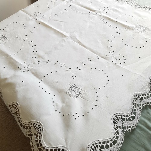 Vintage white linen hand - white,