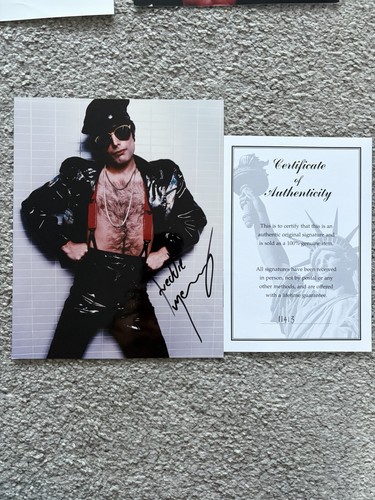 Freddie mercury signed photo - mercury,