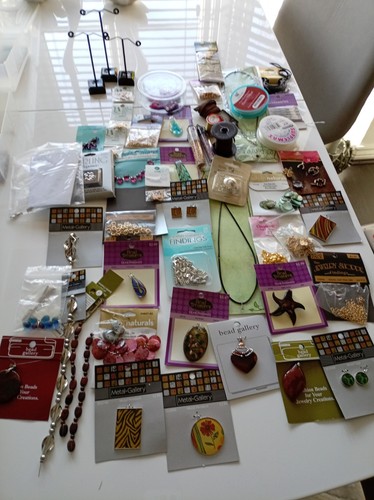 Large quantity jewelery - quantity,