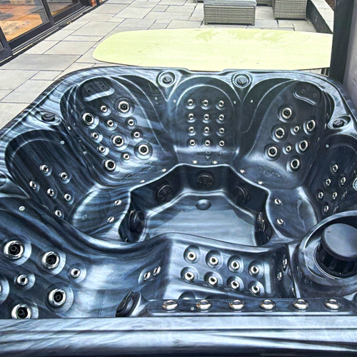 Blue whale spa square hot - whale, tub