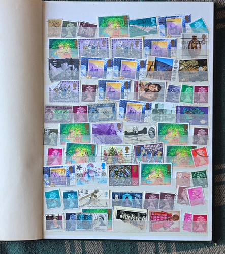 Worldwide used postage stamps - used,