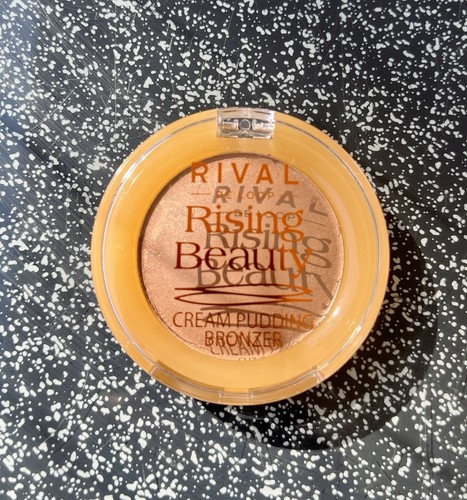 Rival loop rising beauty - de,