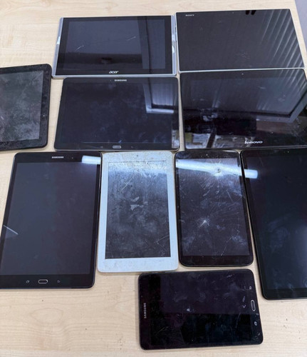 Job lot phones tablets - lot, &