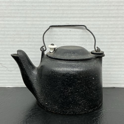 Vtg small cast - small,