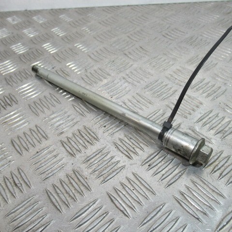 Front wheel axle - front, 125