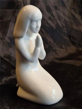 ROYAL DOULTON  Images Figurine  Amen  HN4021 11 cm tall
