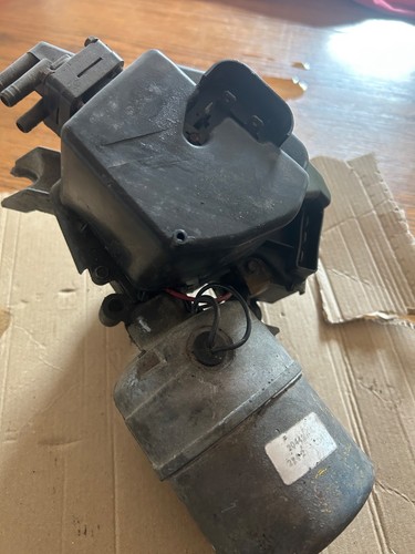 Windscreen wiper motor - windscreen,