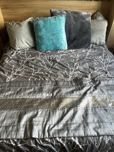 Adjustable bed - adjustable,