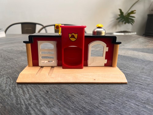 Brio wooden fire station with - wooden,