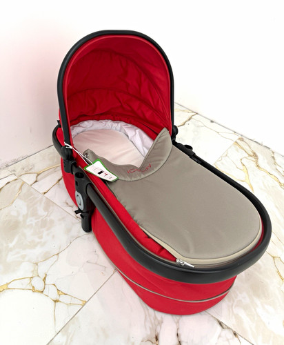 Icandy peach carrycot - 3,