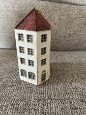 Model Railway 5 Corners Plastic House OO/HO Gauge H-14cm