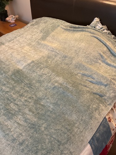 Laura ashley throw with pearl - laura,