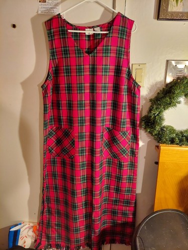 Studio red green plaid - green,