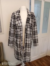 Tu Women's Black & White Check