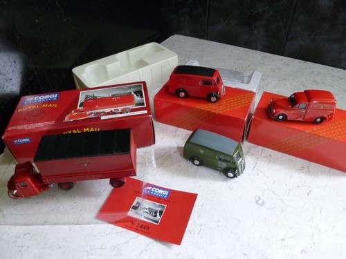 Corgi royal mail 15002 - royal,