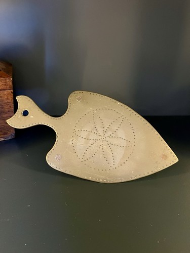 Antique arts and crafts solid - antique,