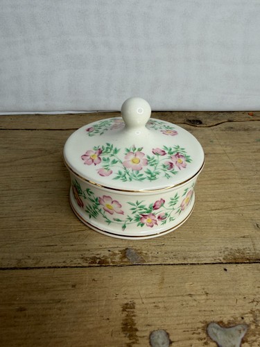Vintage wade ceramic ringtons - ceramic,