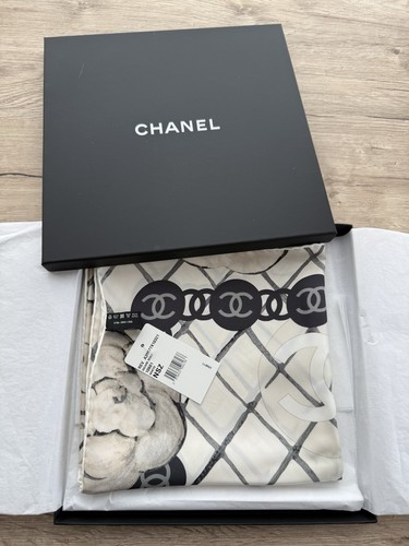 Chanel silk camellia - camellia, square