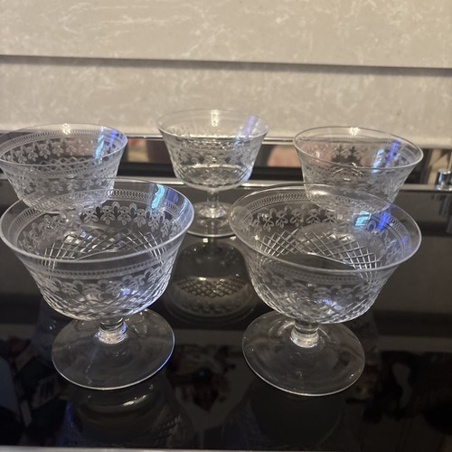 Set five pall - pall, mall/lady