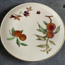 Royal Worcester ARDEN Evesham Gold Circular 11 “ Cake Plate Excellent Condition