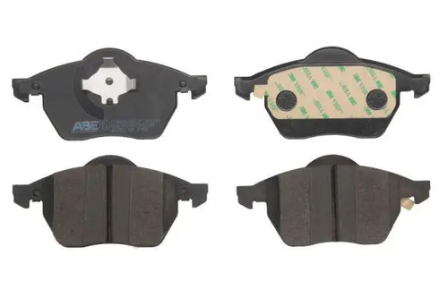 Brake pads front axle - front,