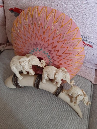 Elephant family tusk - elephant,
