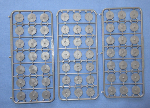 28mm wargames shields on - 63,