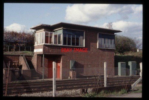 Photo shalford station signal - ,