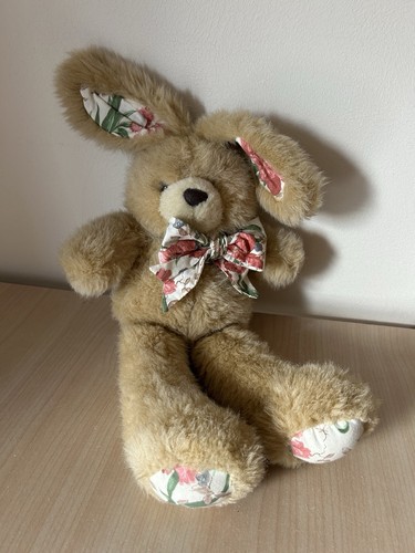 Cuddly brown bunny rabbit - brown,