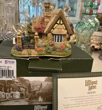 Lilliput Lane PRETTY AS A