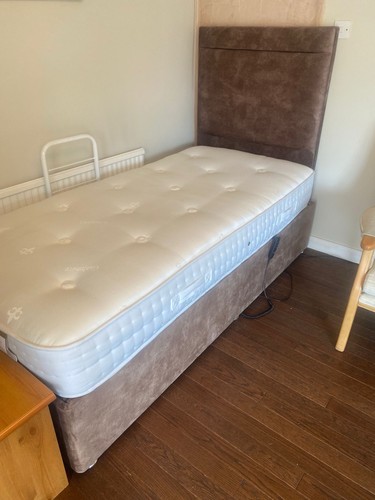 Single electric bed used good - electric, used,