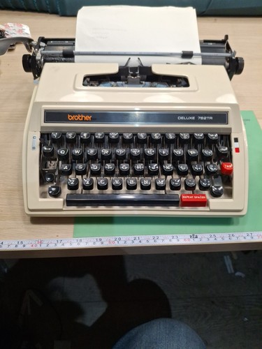 Brother deluxe 762tr portable - ,