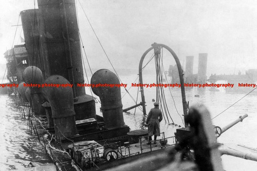 F002789 sunken cruiser bruges - sunken,