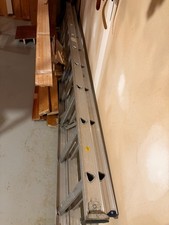 ALUMINUM EXTENSION LADDER