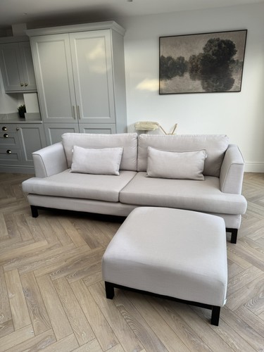 French connection seater - 4,