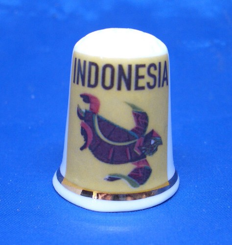 Birchcroft china thimble - thimble,