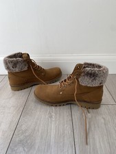 Wrangler Lightweight Tan Boots, Fur Trim, UK Size 9