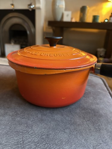 Creuset cast iron pan - le,