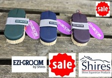 BODY BRUSH CONTOUR GOAT HAIR Shires Ezi-Groom Soft Hold Super Soft Bristles