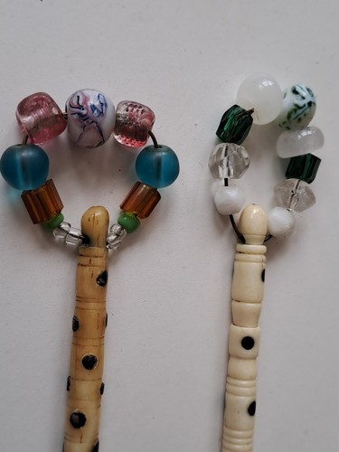Antique bone lace bobbins - x,