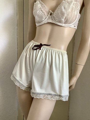 Glam vtg 70s cream - cream, nylon